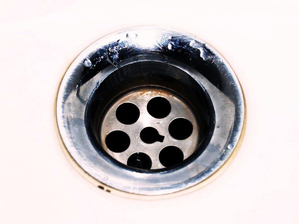 Stainless steel sink drainage
